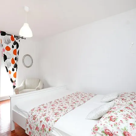 Apartman The Brickwall Place *